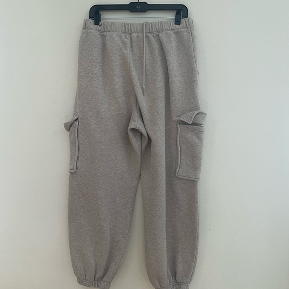 Abercrombie & Fitch Light Gray Cargo Joggers - Picture 10 of 12